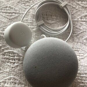 Google Nest Mini (2nd Generation) Smart Speaker - Chalk - Good Condition